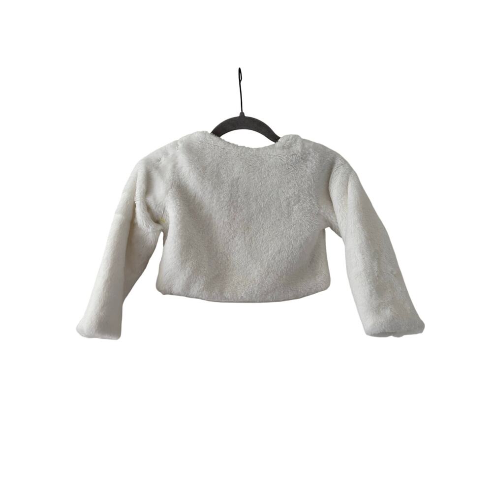 Girls White Faux Fur Bolero Shrug Jacket Formal Wedding Party Size 6 116cm Coat - Picture 9 of 10